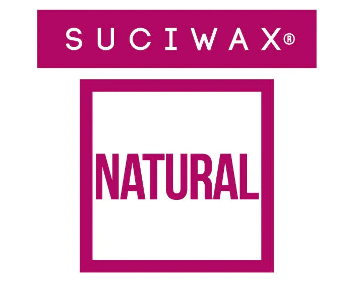 Logotipo da Suciwax Natural, produto de cera autobrilhante incolor para madeiras.