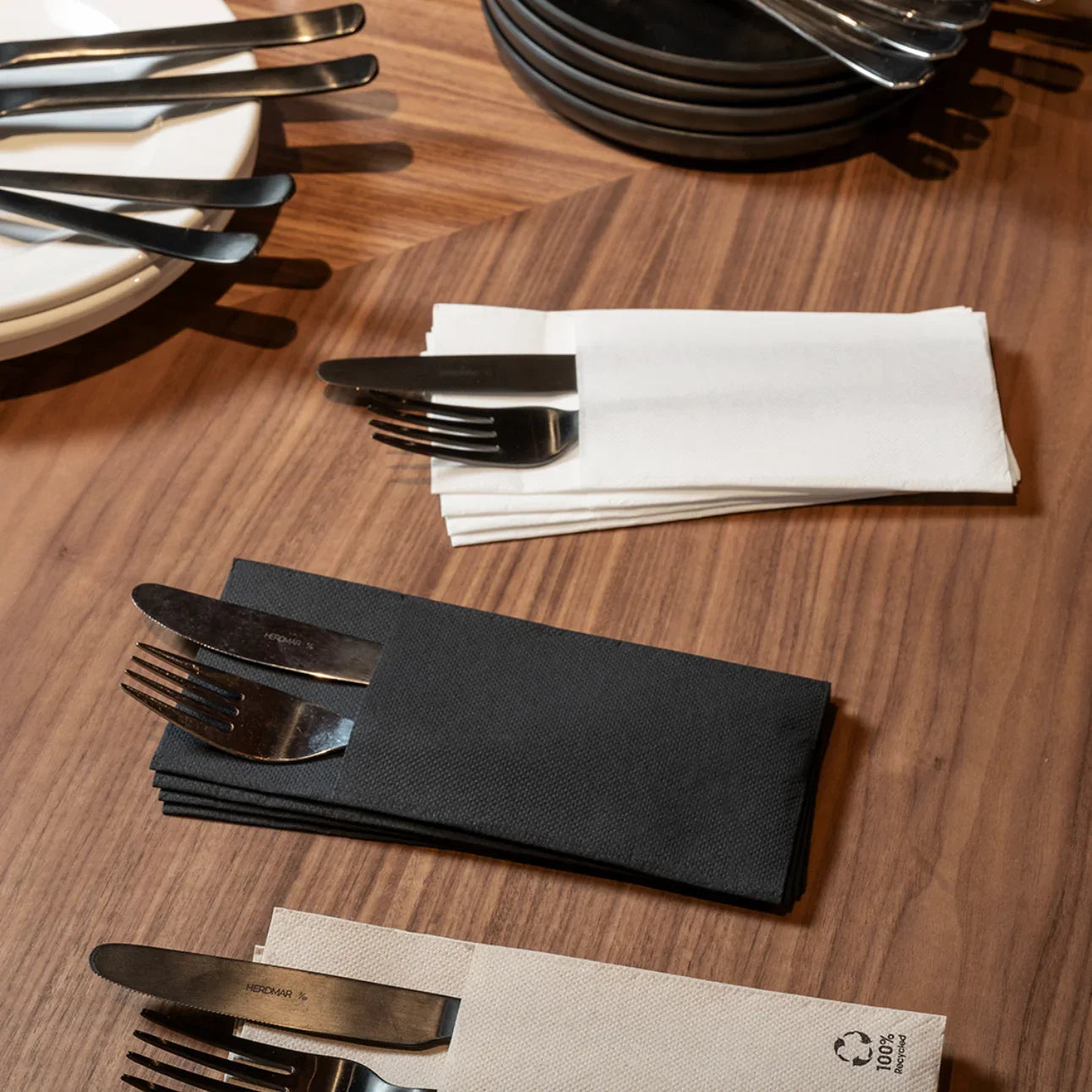 Guardanapos de Mesa Dobrados com Bolsa Kangu Nature | Folha Dupla PPP | Dobra 1/8 | Caixa com 960 Unidades para uso em restaurantes