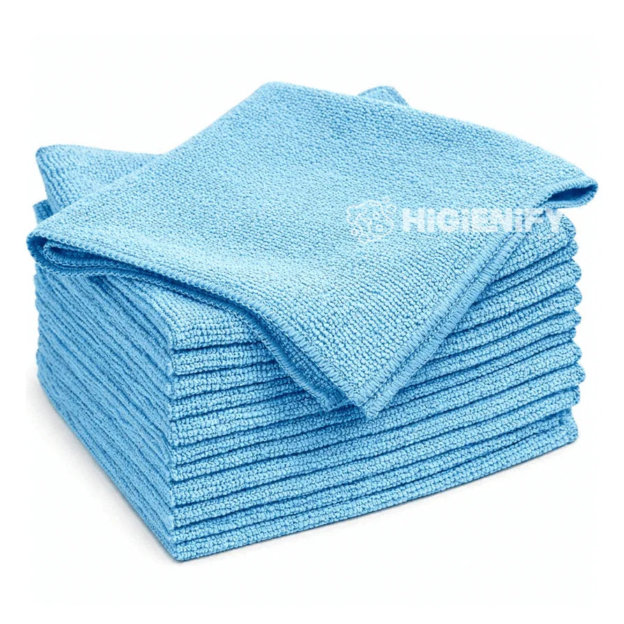 Pano Microfibra Multiusos Azul T-28 empilhado, ideal para limpeza de superfícies, pack com 12 unidades.