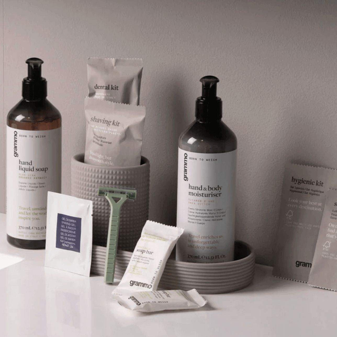 Kit Dentífrico Descartável e outros amenities em embalagem GRAMMO | Produtos de hotelaria.