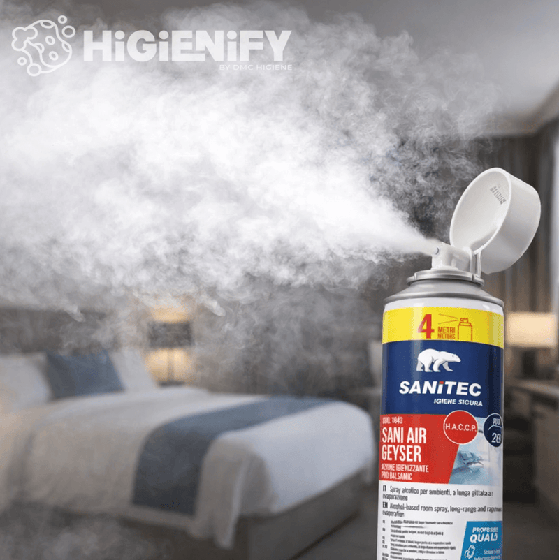 Aerossol de Spray Ambientador e Higienizante Industrial 500ml da marca SANITEC AIR GEYSER em uso num quarto de hotel
