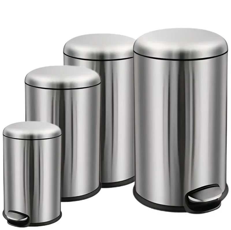 Balde Lixo Inox com Pedal em diferentes tamanhos de 5, 12, 20 e 30L mostrando design moderno e funcional.