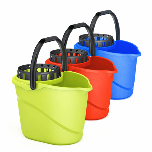 Balde Oval com Espremedor Ergo em três cores: verde, vermelho e azul, ideal para lavagem de pavimentos profissional.