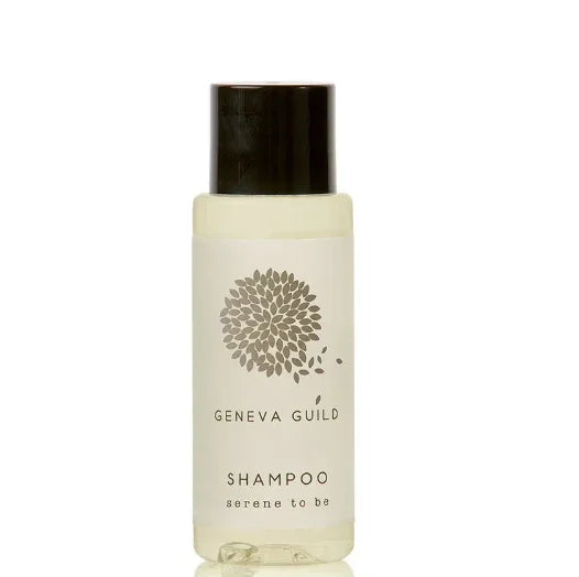 Champô para Cabelo Geneva Guild Frasco 30ml, embalagem de 30ml do champô com extratos naturais.