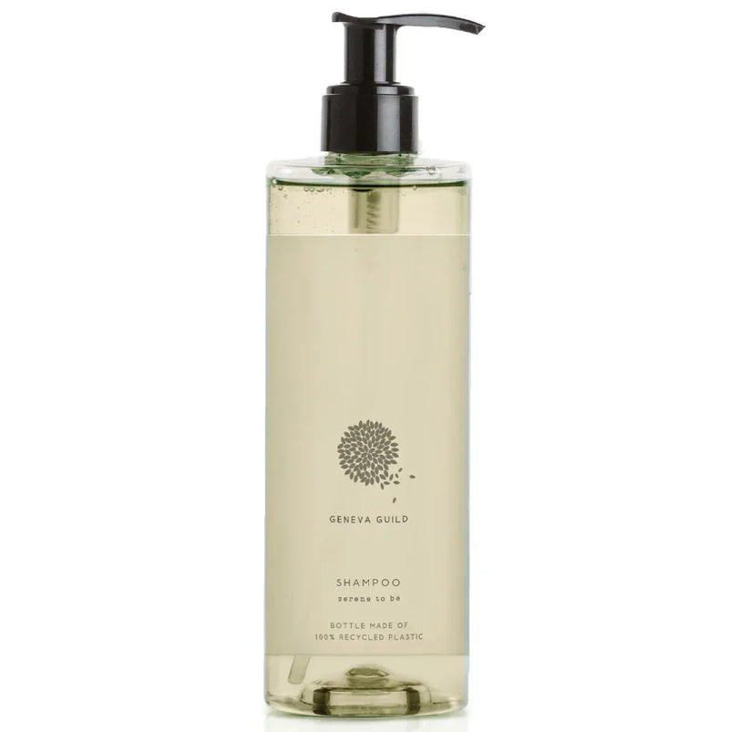 Champô para Cabelo Geneva Guild 380ml, embalagem com sistema de dispensação, feita de plástico reciclado.