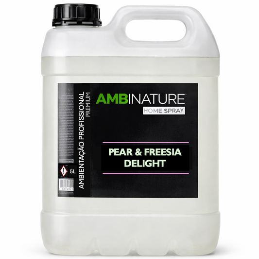 Ambientador Líquido Premium Pear & Freesia Delight em garrafão de 5L para uso profissional, evocando um aroma floral e frutado, com pêra adocicada