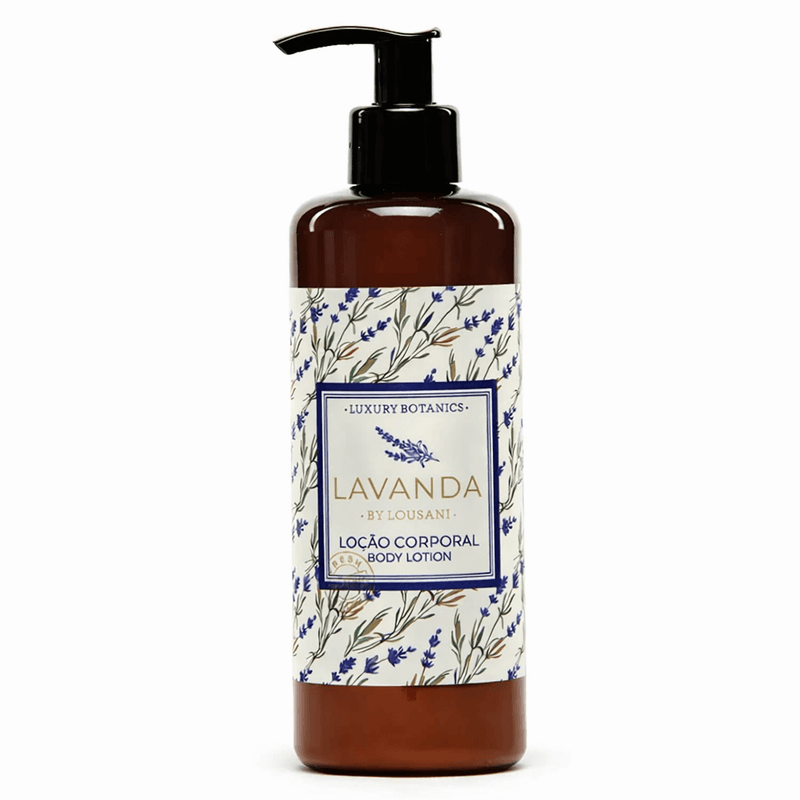 Loção Hidratante Corporal Lavanda da Lousani em garrafa de 300ml com bomba doseadora e design floral para uso em hotéis e alojamentos turisticos