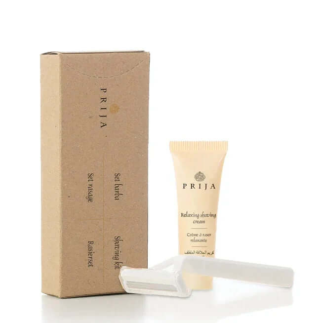 Kit de Barbear Descartável PRIJA com lâmina e creme de barbear em embalagem para hotéis.