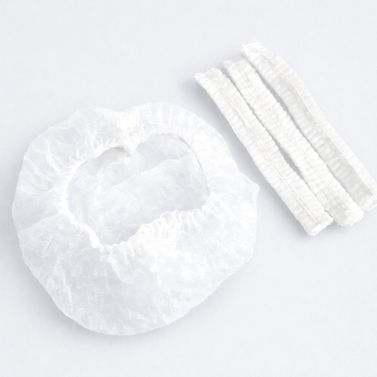 Toucas Clip Brancas Descartáveis com elásticos, pack de 100 unidades, ideal para ambientes limpos e segurança.